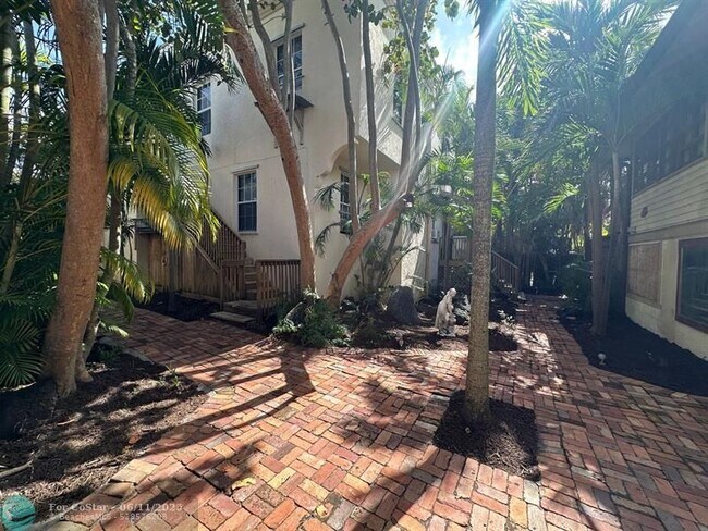 Foto del edificio - 1701 Georgia Ave