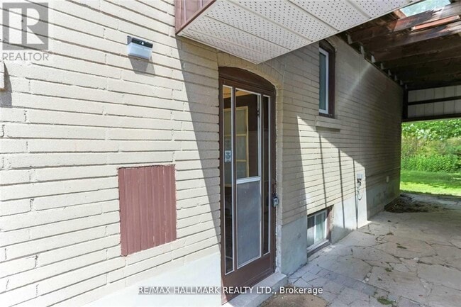Building Photo - 56 Courton Dr
