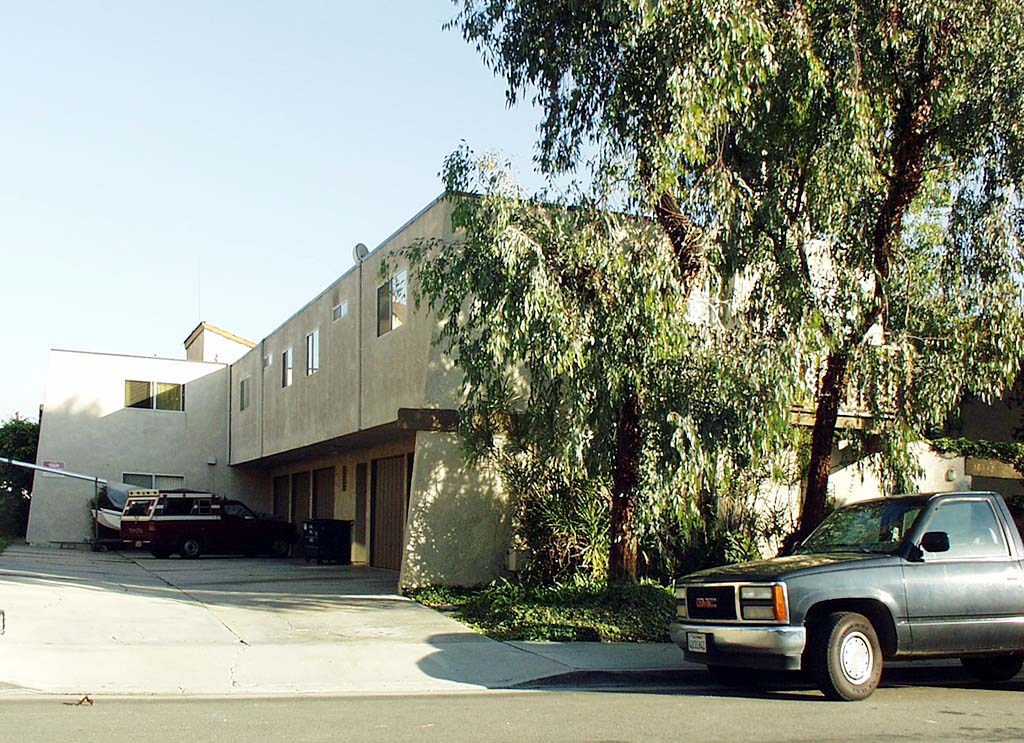 Building Photo - 16942 Lynn St