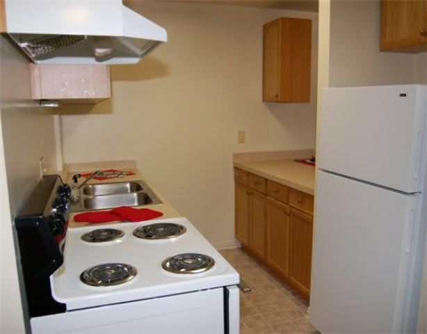 Building Photo - 355 Knowlton St