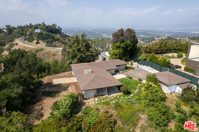 Building Photo - 13170 MULHOLLAND Dr