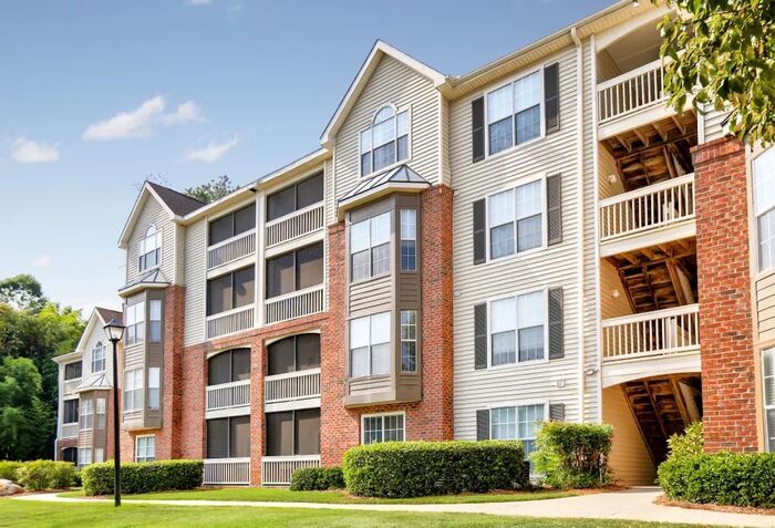 Foto principal - JULY RENT FREE if move in by 6/20!