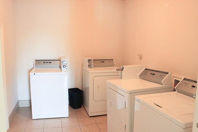 Building Photo - 603 Wades Way