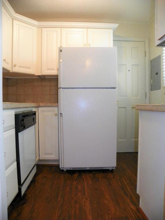 Building Photo - 1306 Eaton Place #A
