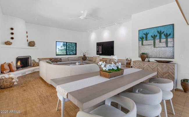 Foto del edificio - 9447 E Calle De Valle Dr