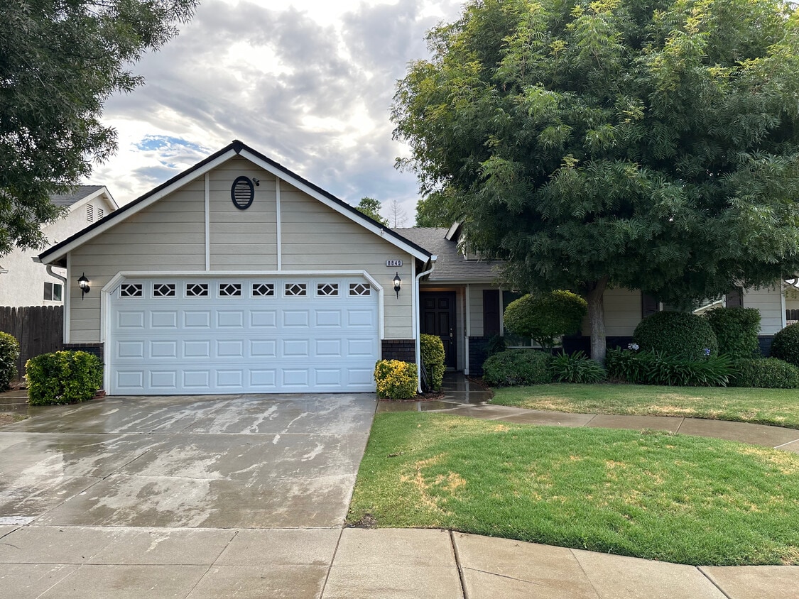 8849 N Matus Ave, Fresno, CA 93720 House Rental in Fresno, CA