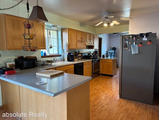 Foto del edificio - 3 br, 2 bath House - 915 Mountain View Dr
