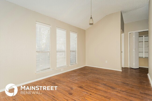 Foto del edificio - 513 Quail Hollow Dr