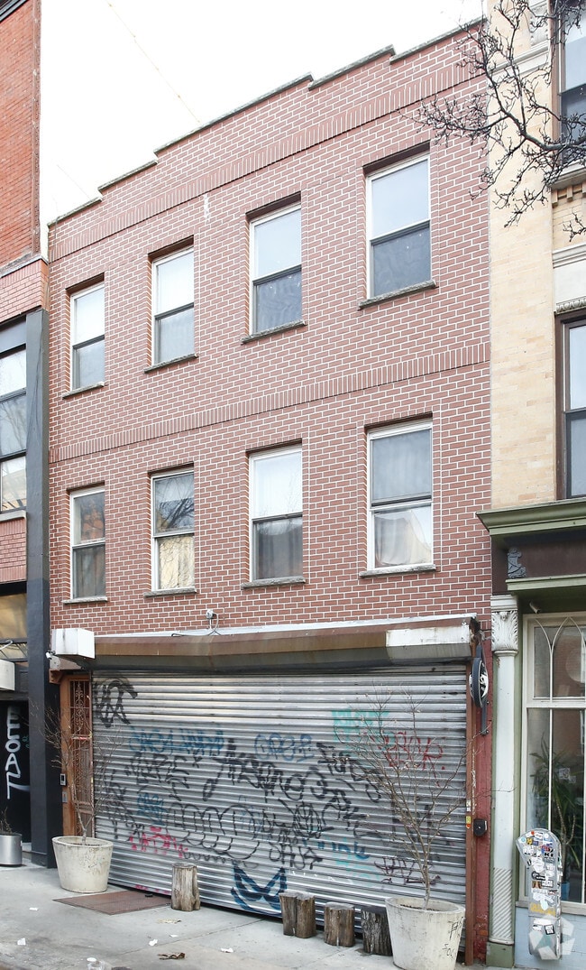 Building Photo - 199 Grand St