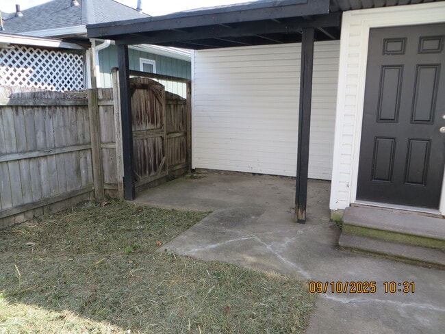 Building Photo - 2119 Noble St