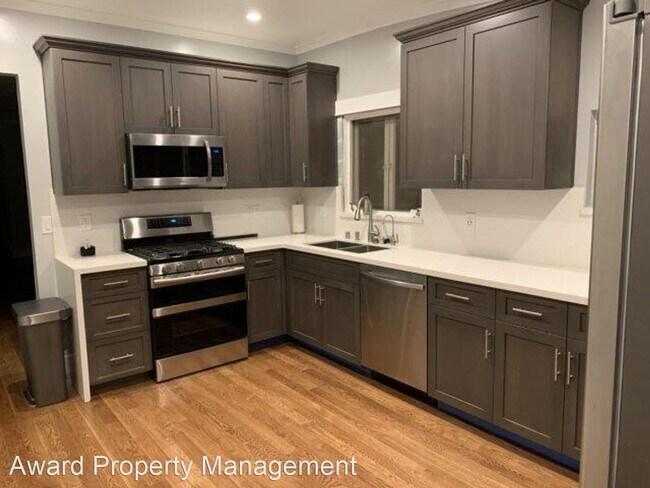 Building Photo - 3 br, 1 bath House - 4630 Date Ave
