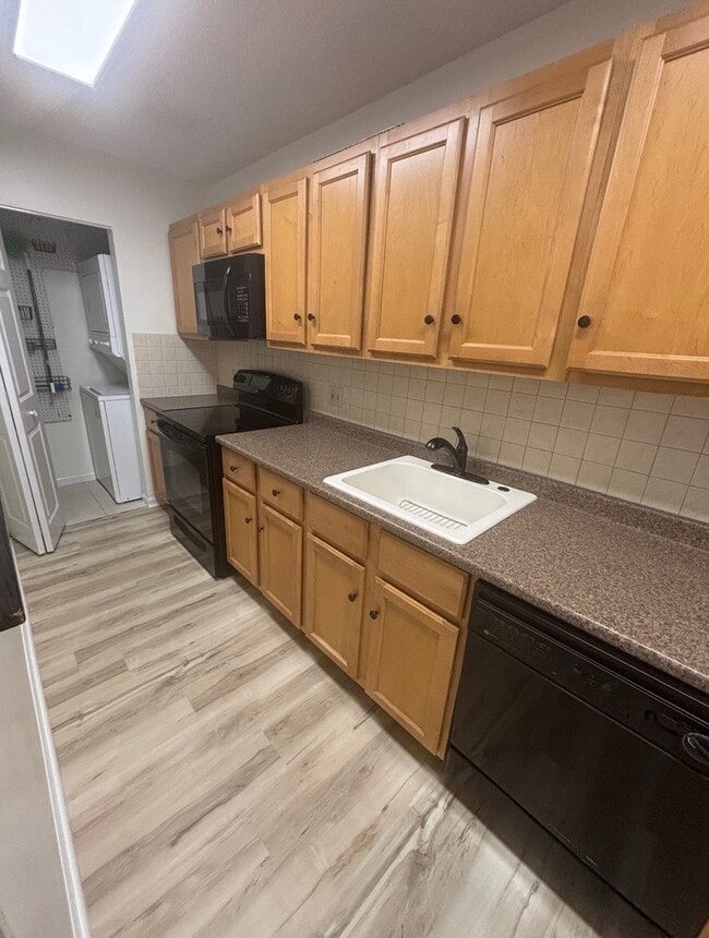 Foto del edificio - 2028 N Rand Rd