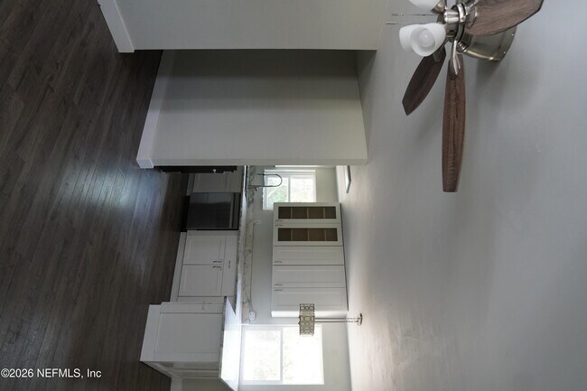 Foto del edificio - 4085 Pier Station Rd E