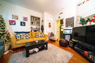 Building Photo - 35 Calumet St