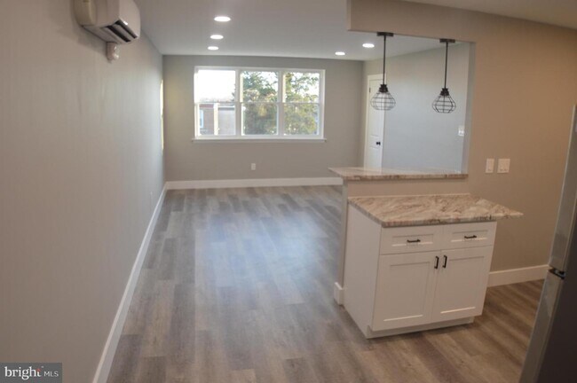 Building Photo - 8268 Leon St