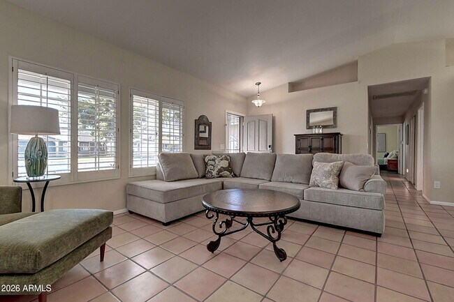 Foto del edificio - 6914 E Beverly Ln