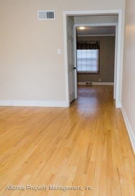 Building Photo - 5 br, 2 bath Room For Rent - 1020 Ratone St.