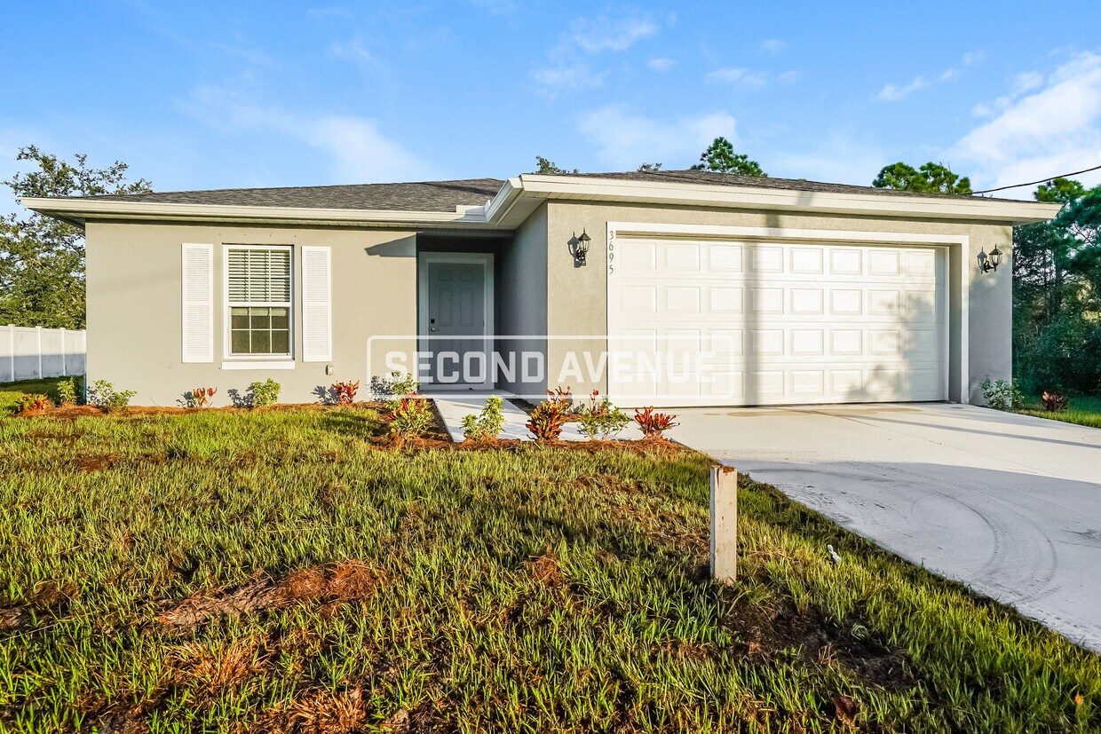 Foto principal - 3695 Rockman ST