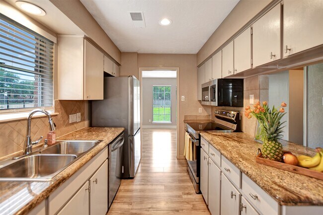 Foto del edificio - 3826 Willow Springs Ln