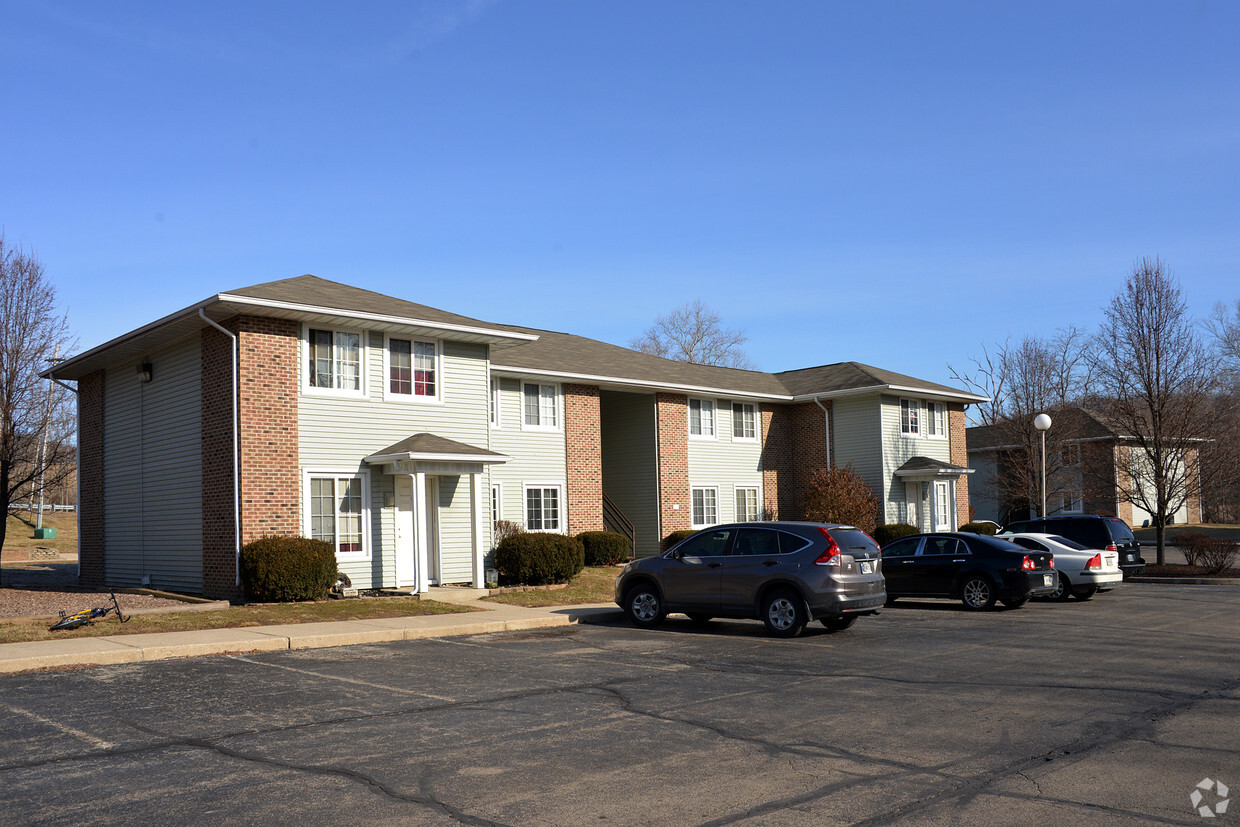 Primary Photo - Riverfront Apartments