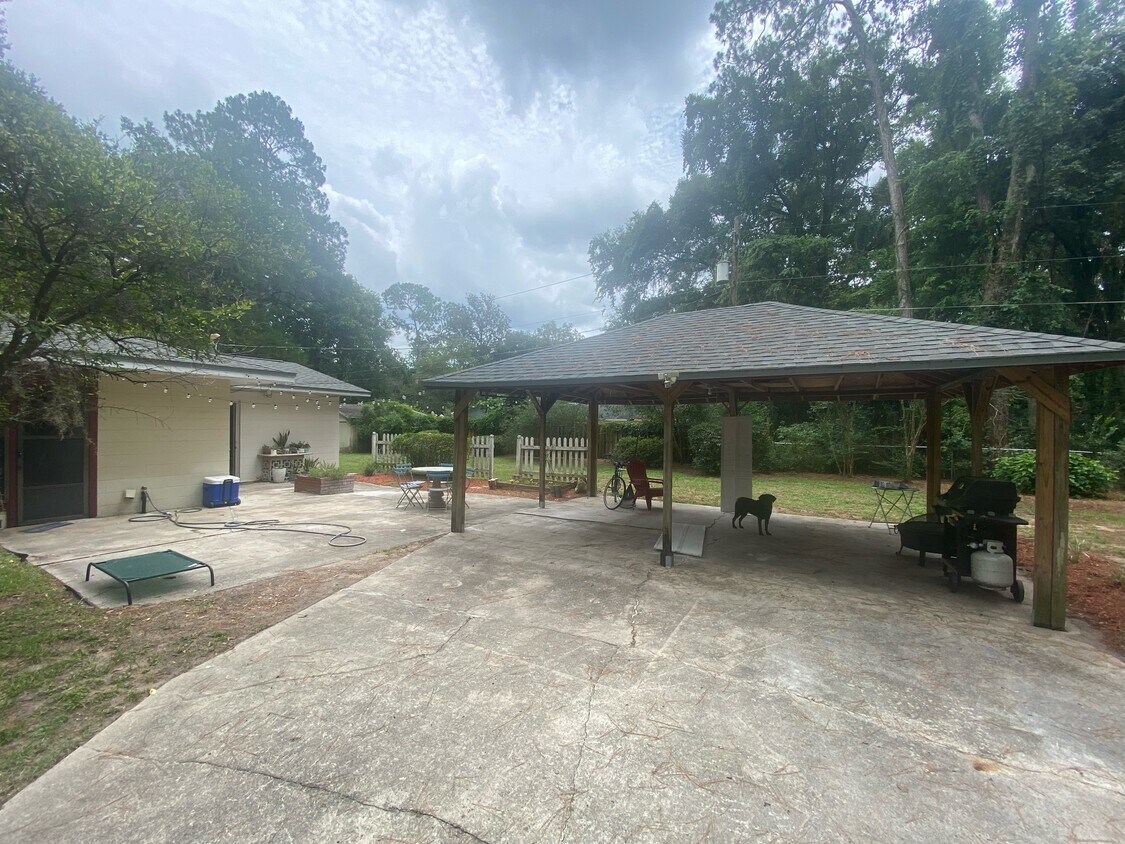 Foto del edificio - 1767 SW 42nd Ave