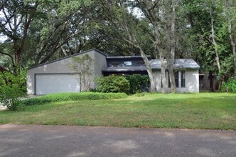 Building Photo - 2137 Talbot Ct