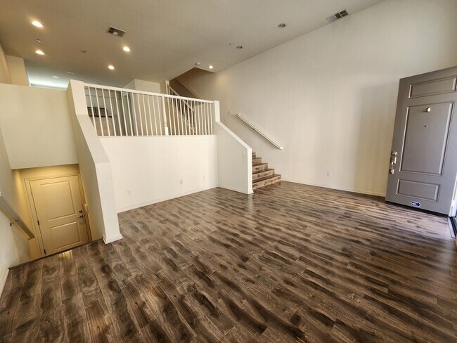 Media nook in living room - 5315 Pacific Terrace