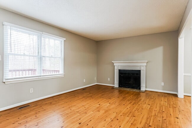 Foto del edificio - 103 Dwelling Pl