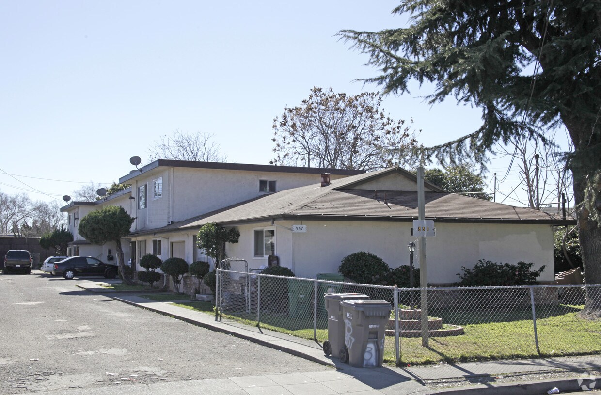 357 Smalley Ave, Hayward, CA 94541 Apartments in Hayward, CA