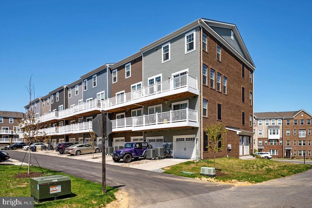 Foto del edificio - 3731 Silver View Ln