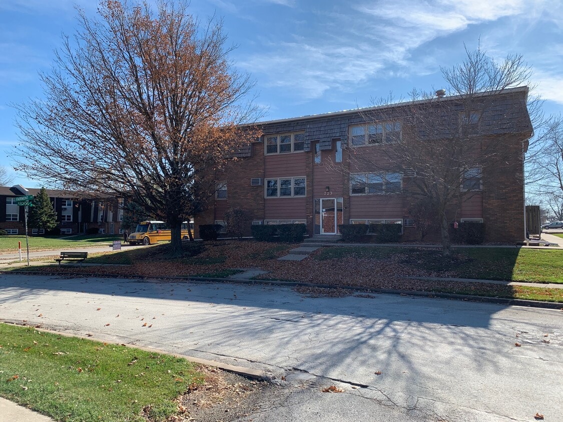 Primary Photo - 723 Fairmont Dr