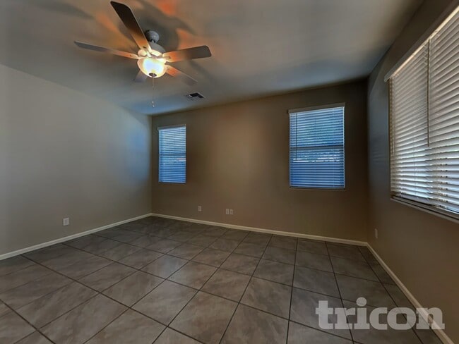 Building Photo - 8616 E Posada Ave