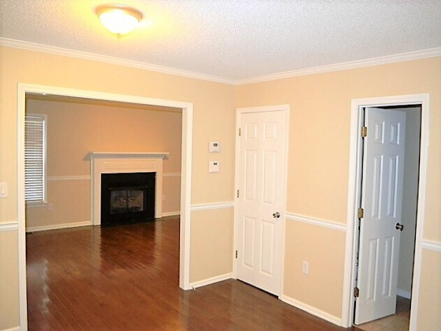 Building Photo - 2 Bethel Oaks Ct