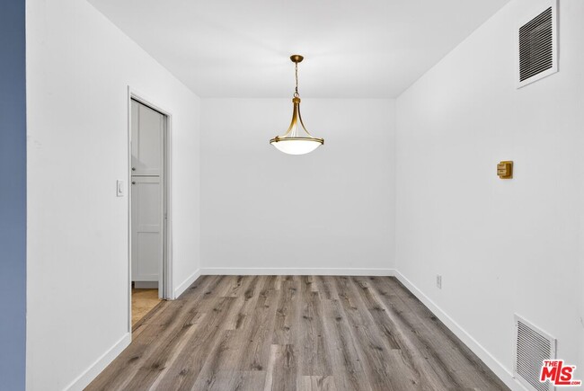 Building Photo - 630 Orlando Ave