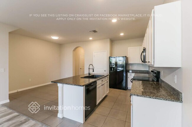 Building Photo - 2731 Suncoast Blend Dr