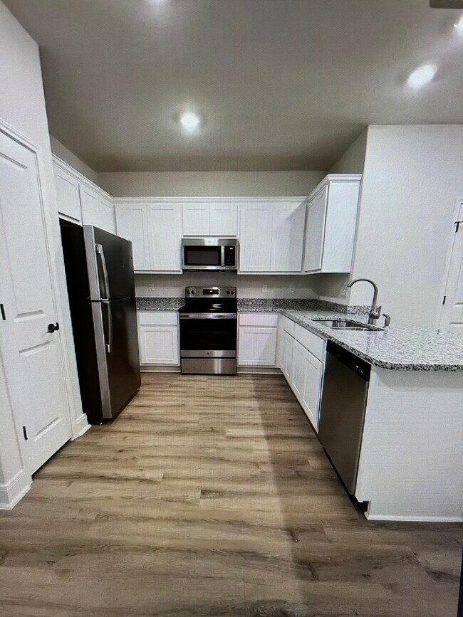 Foto del edificio - 7523 Gramercy Way