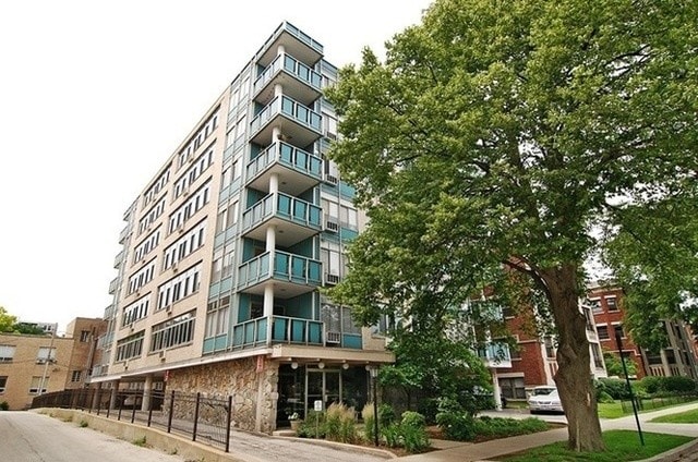 Primary Photo - 169 N Grove Ave