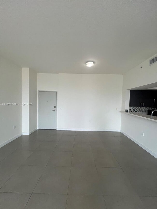 Building Photo - 729 NW 2nd St