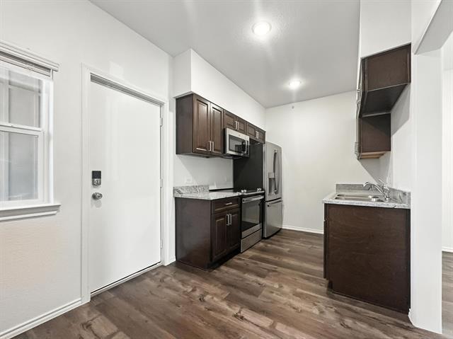 Building Photo - 11226 Park Central Pl