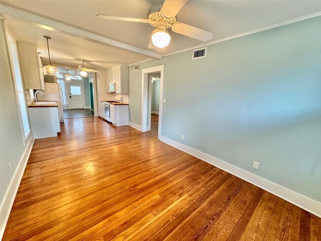 Foto del edificio - 2119 Avenue O 1/2