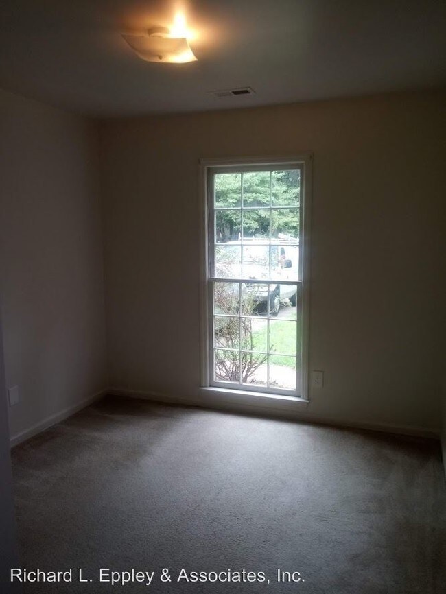 Building Photo - 3 br, 2 bath House - 5526 Carlingford Ct