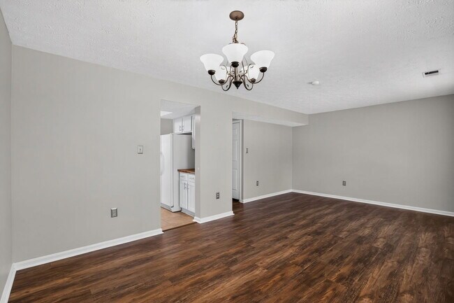 Building Photo - 6003 Bobcat Ct