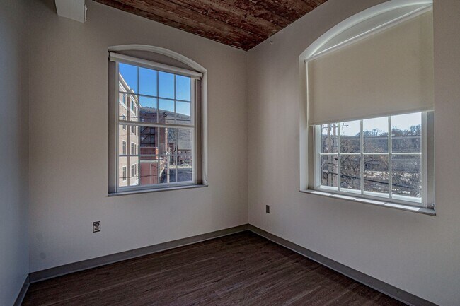 Foto del edificio - 1-Bedroom/1-Bathroom Apartment - Brattlebo...