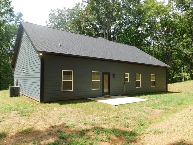 Building Photo - 310 Harmony Dr