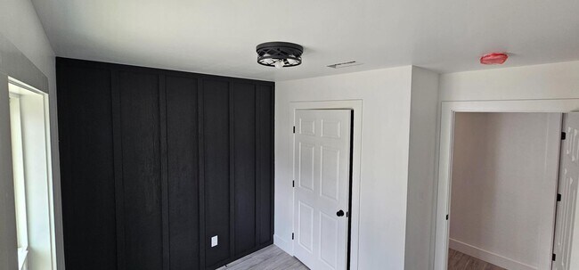 Foto del edificio - 1513 N Springfield St