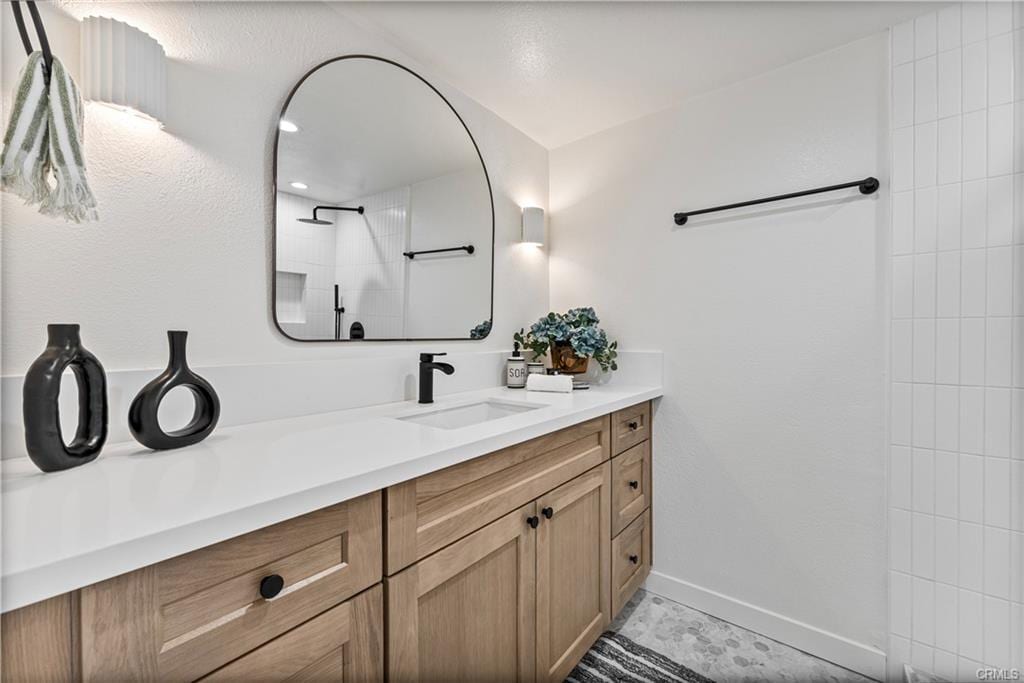 Foto principal - 4365 McLaughlin Ave