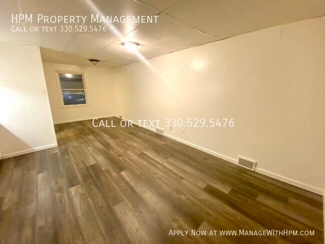 Foto del edificio - 1214 Woodward Pl NW