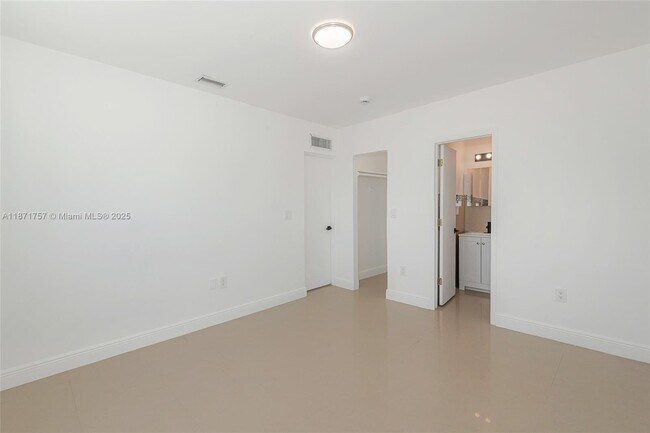 Foto del edificio - 1013 SW 7th St