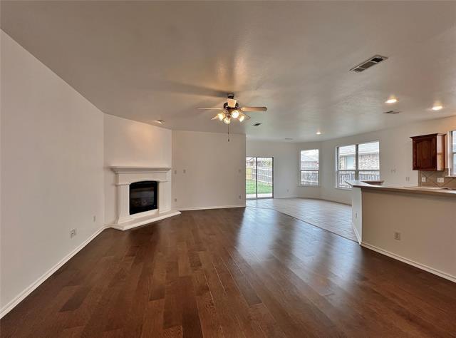 Building Photo - 8000 Ranchvale Ln