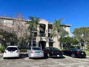 Building Photo - 5001 Wiles Rd